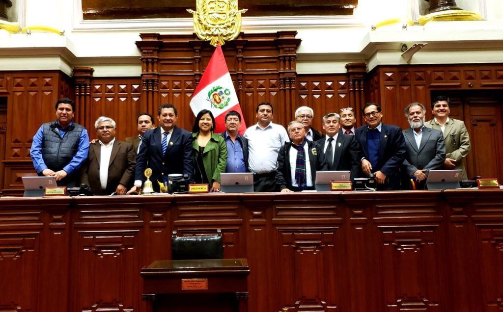 Triunfo de los estatales peruanos: Congreso aprobó Ley de Negociación Colectiva
