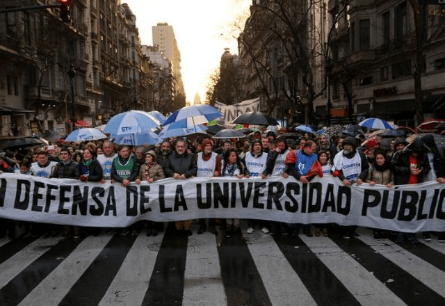 Docentes Universitarios celebraron su día y este jueves marchan por la Educación Pública