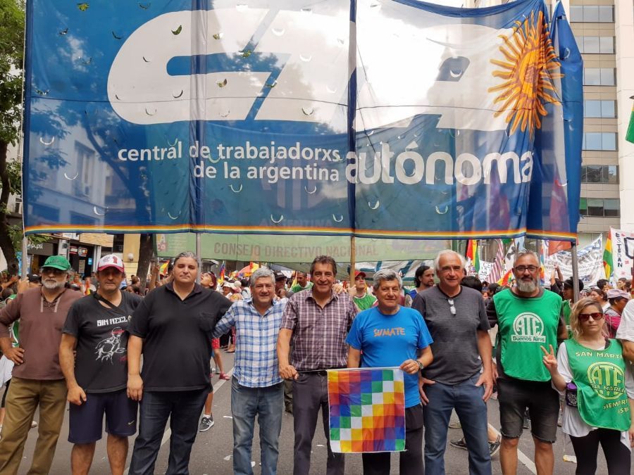 Argentina. Imponente movilización por la paz y la democracia en Bolivia