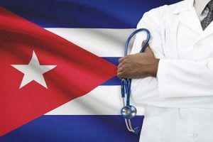 Gobierno cubano anunció aumentos para trabajadores de la Salud