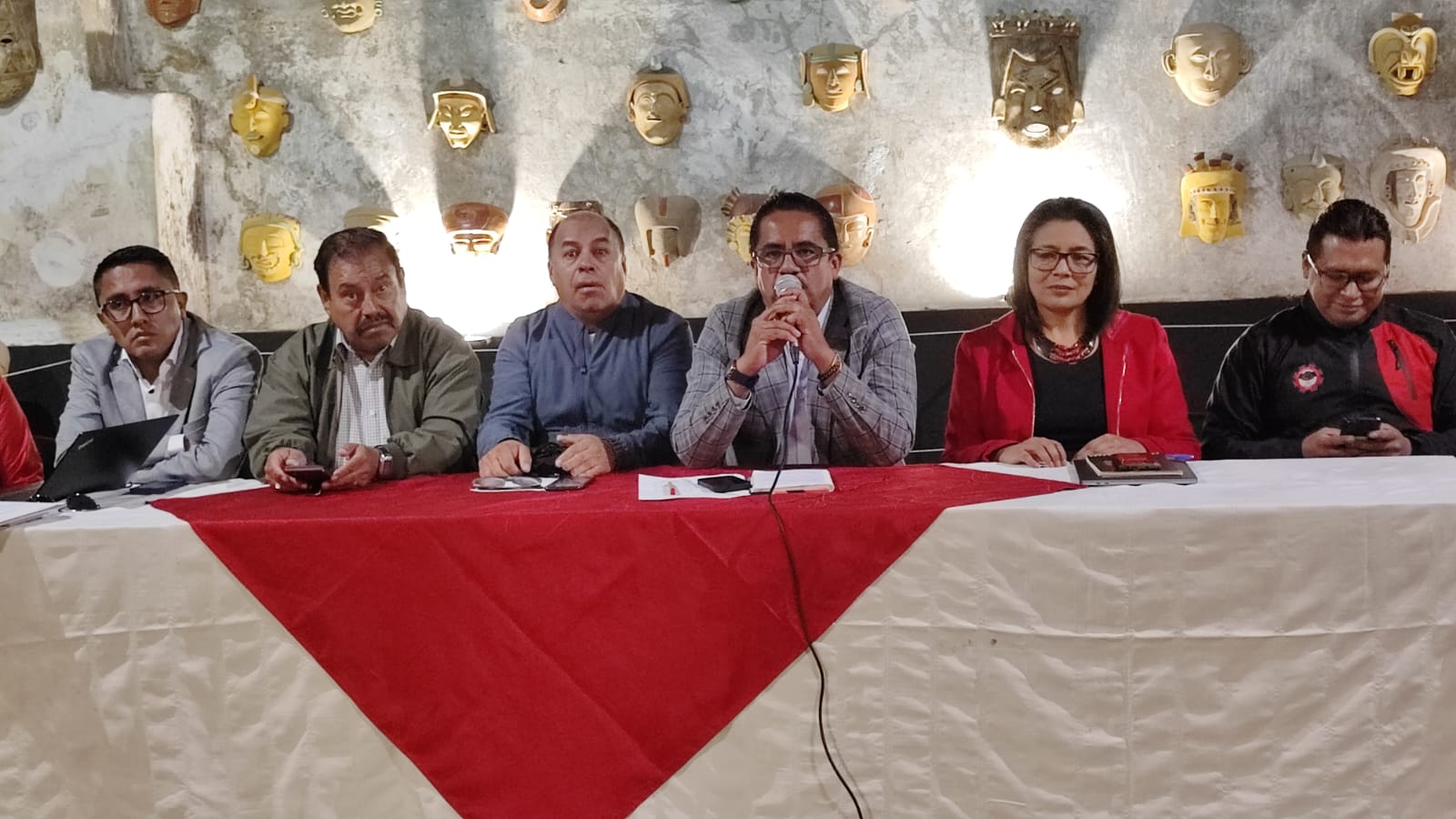 El FUT llama a votar «No» en la consulta popular en Ecuador
