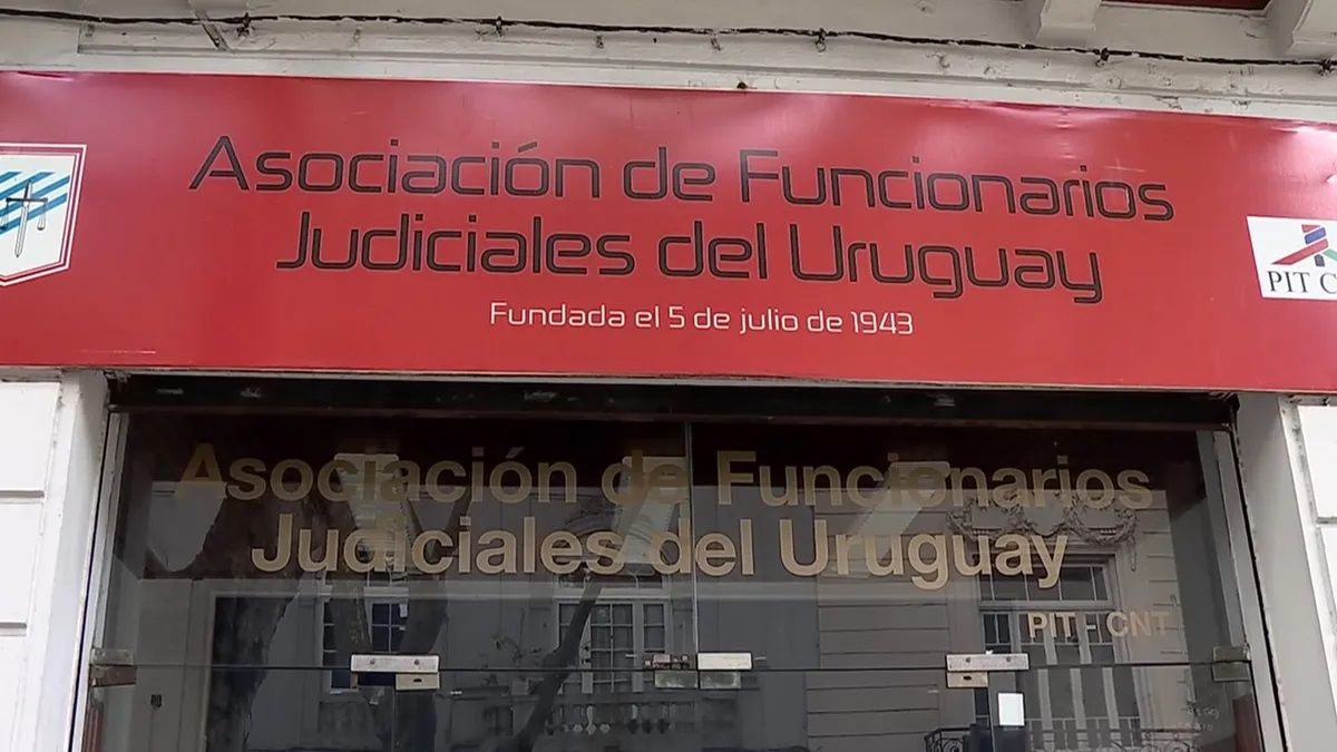 Judiciales uruguayos rechazan continuidad de Ley sobre licencias médicas Judiciales uruguayos rechazan continuidad de Ley sobre licencias médicas
