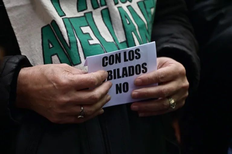 Jubilados movilizados fueron reprimidos por las fuerzas de seguridad