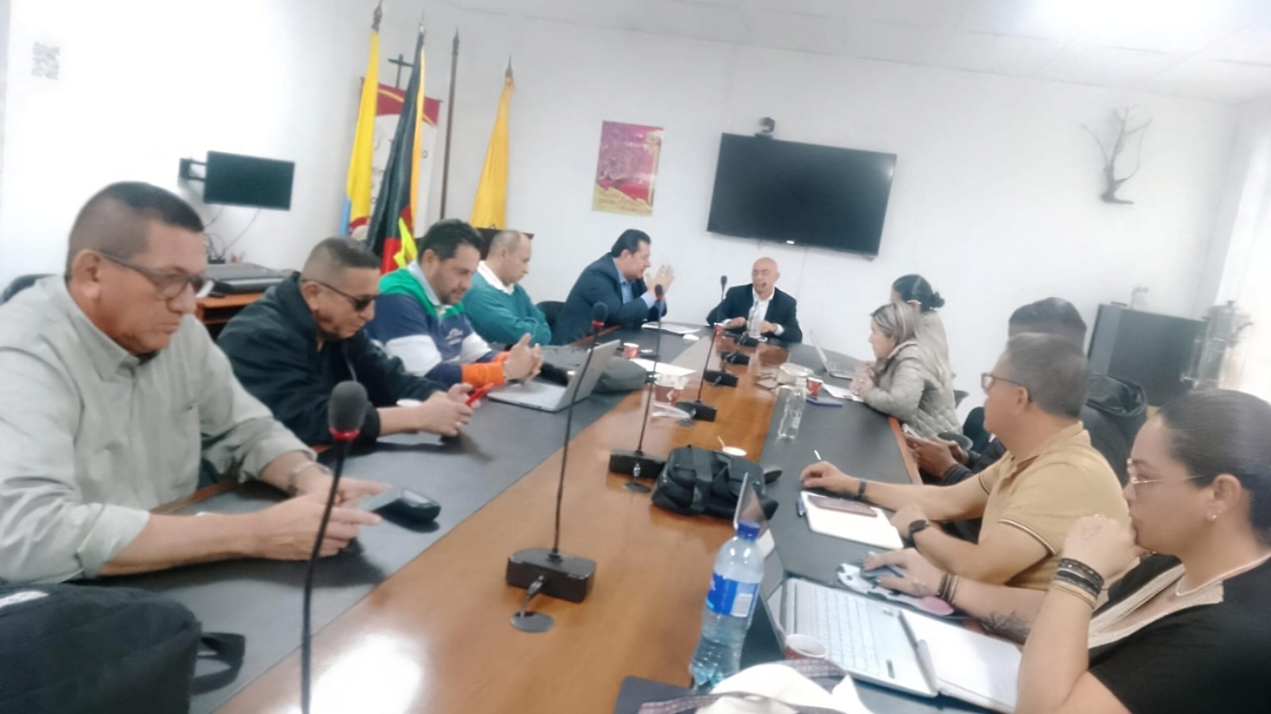Preocupación de trabajadores  colombianos ante el fallo sobre el monopolio de licores