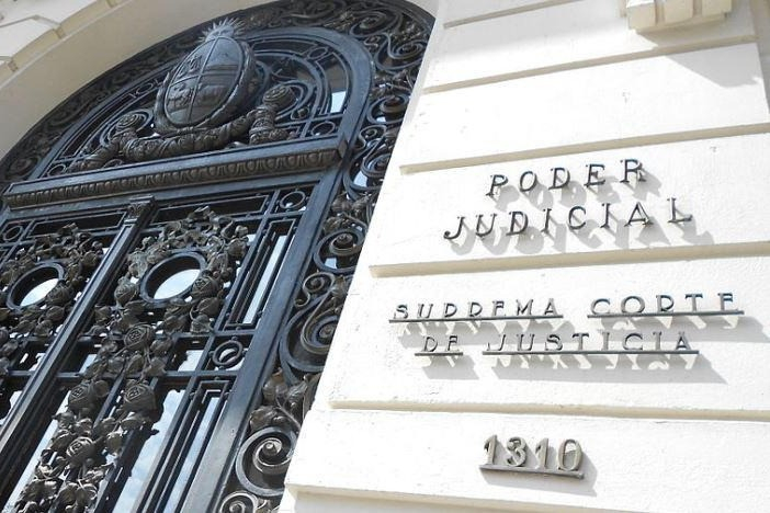 Justicia uruguaya: presiones, ataques, transparencia y democracia