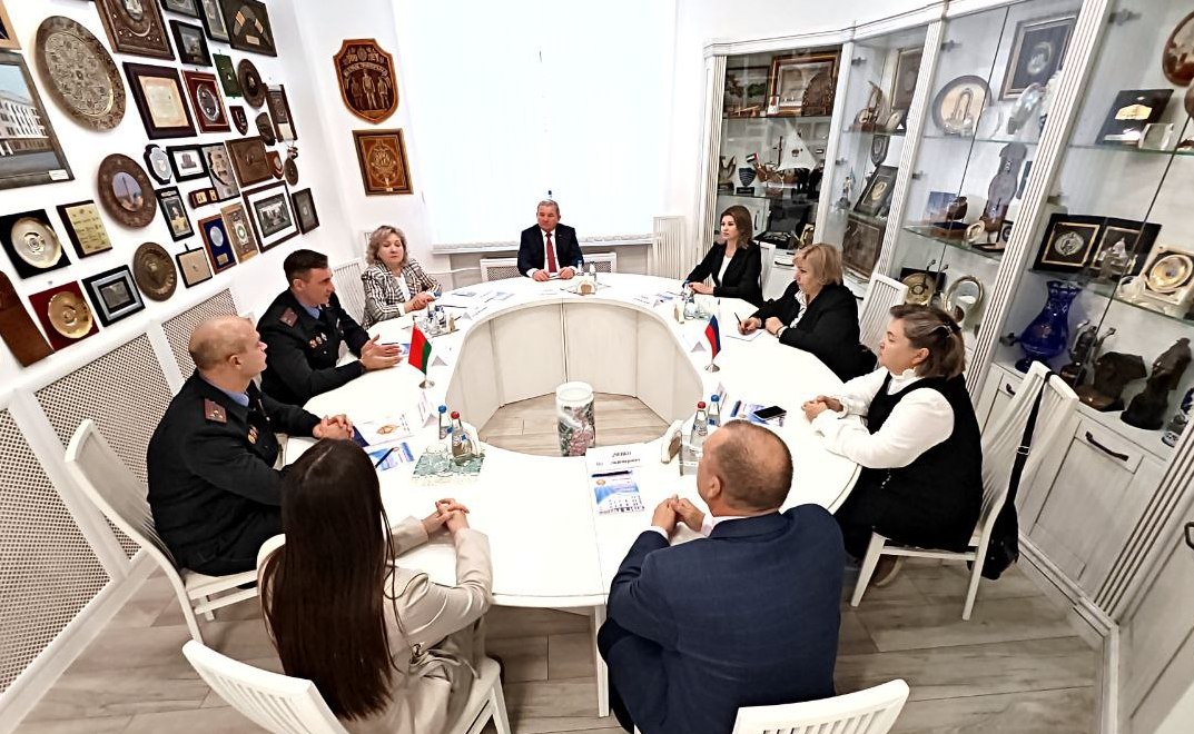Líderes sindicales de instituciones públicas de Bielorrusia y Rusia debatieron sobre cooperación