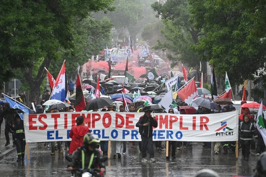 Paro general del PIT-CNT en Uruguay: «Es tiempo de cumplir»