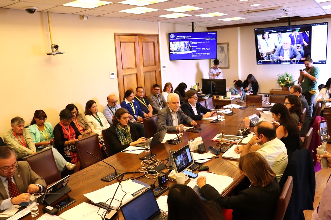 Servidores Públicos chilenos acompañaron la aprobación del proyecto de Reajuste para el sector