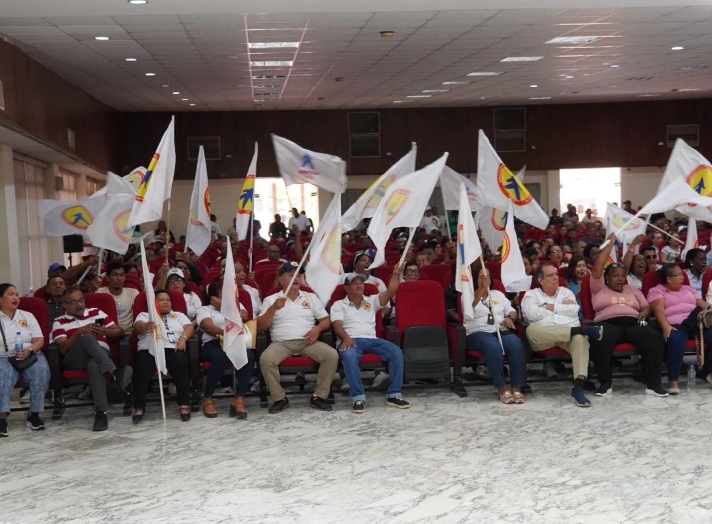  SINTUP realizó su Asamblea General y exige pago de bonos 