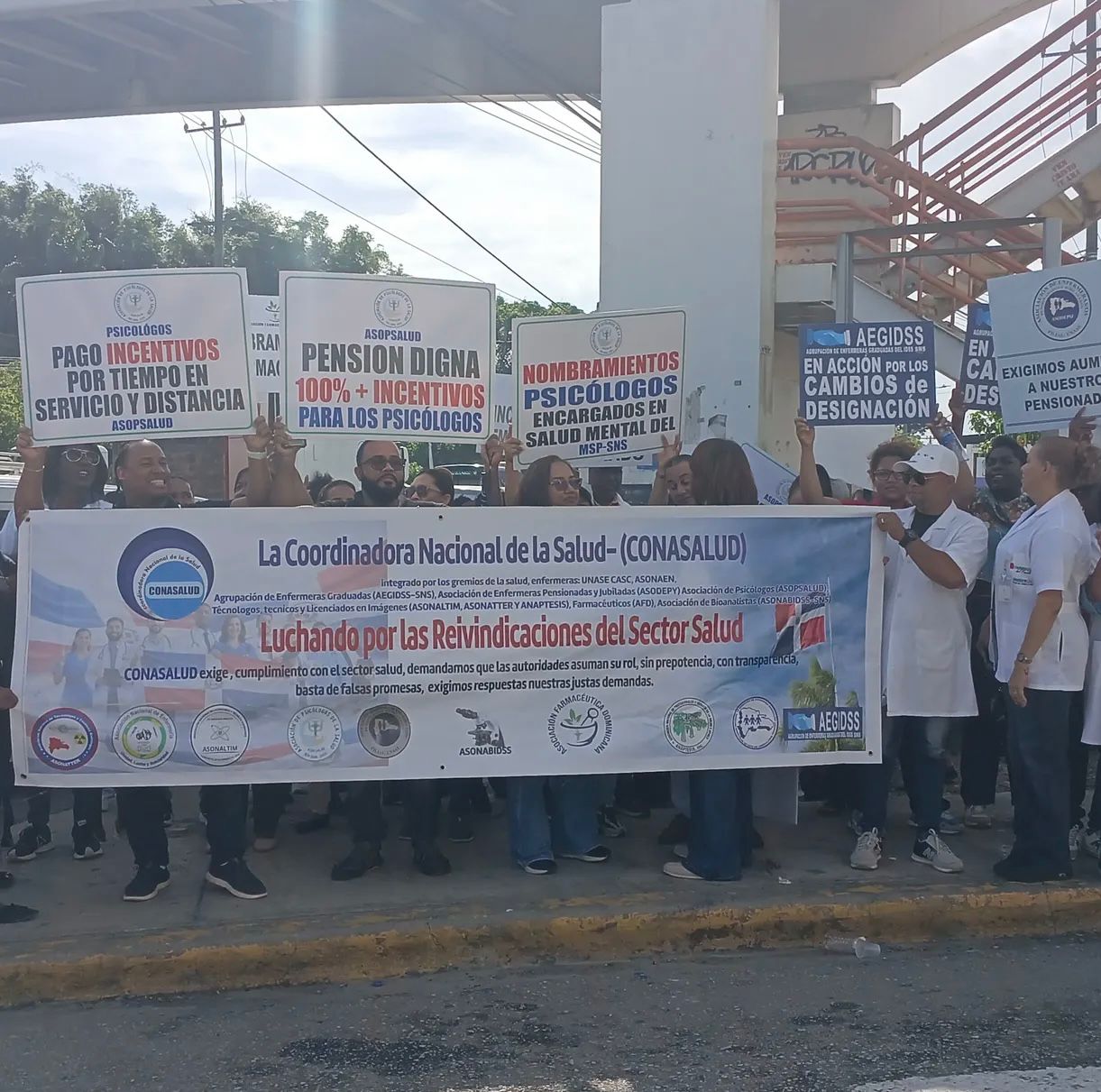Gremios dominicanos realizan paro y exigen que el Gobierno cumpla acuerdos pendientes