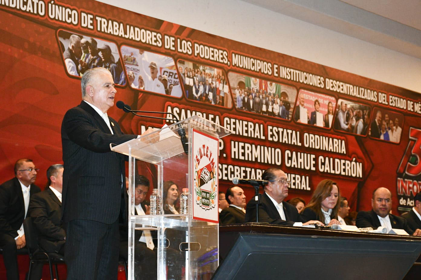 Secretario general del SUTEYM presentó informe de actividades del sindicato Secretario general del SUTEYM presentó informe de actividades del sindicato